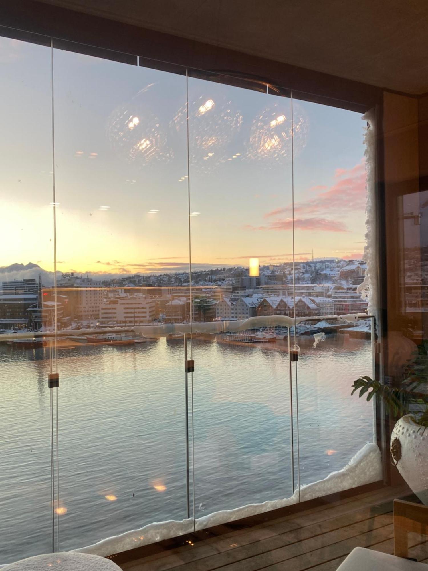 Vindlys Luxury Penthouse Apartment Тромсё Экстерьер фото